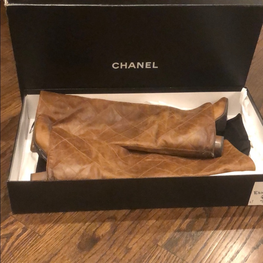 Chanel quilted knee high “riding” boots - Picture 2 of 6